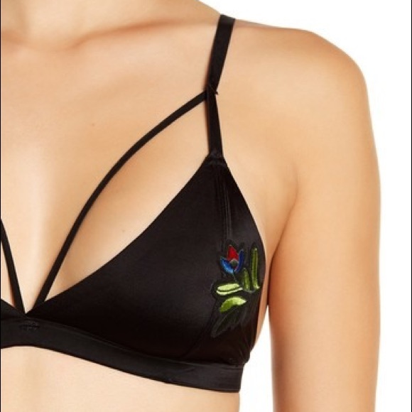 Bonded Bralette - Picture 3 of 4